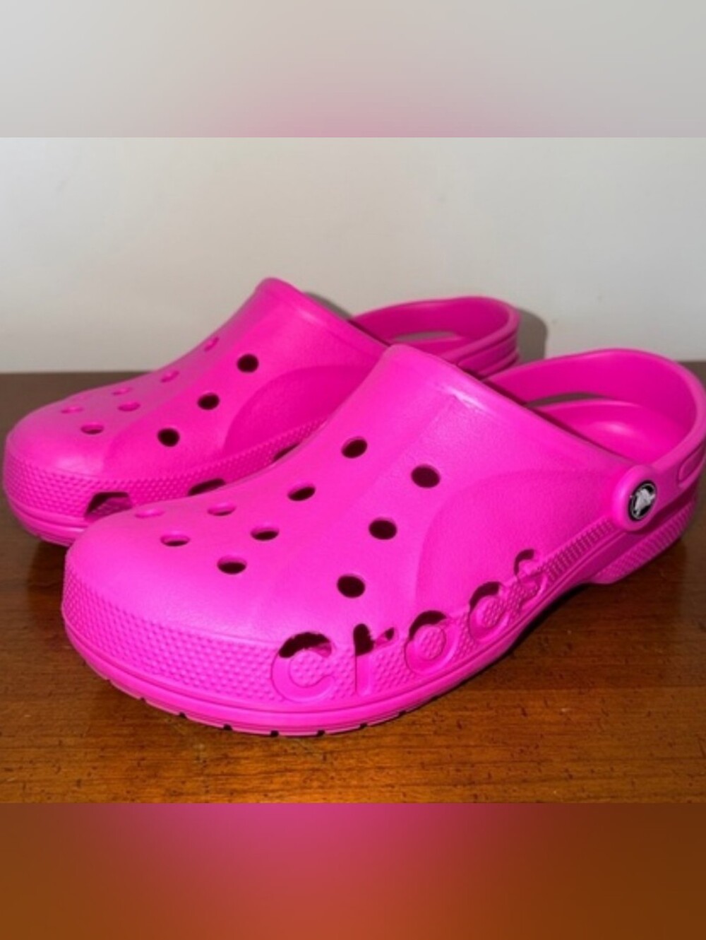 Crocs Adult Baya Clogs, Electric Pink, W10/M8